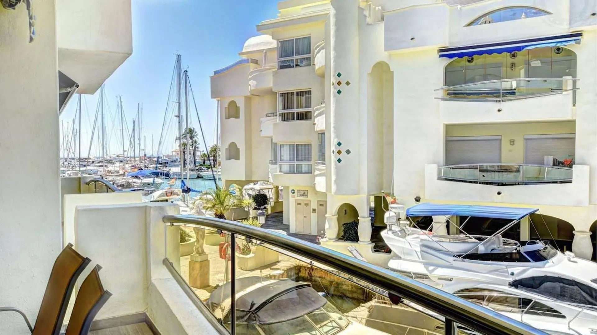Puerto Marina Apartamento Exclusivo Benalmadena contacts